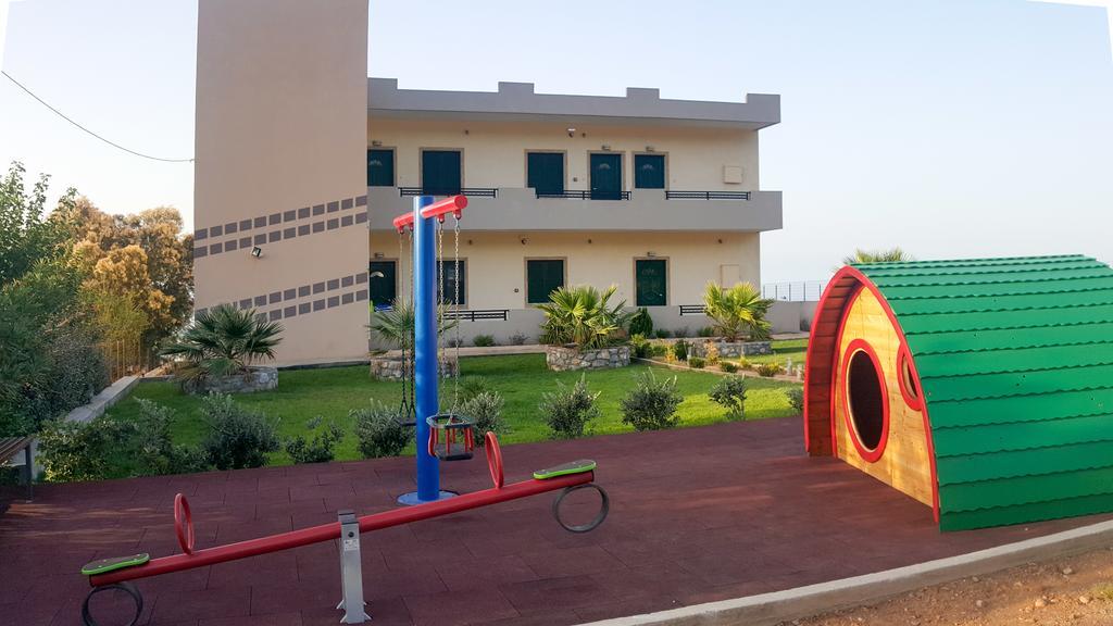 Kritamos Beach Apartments Франгокастелло Экстерьер фото