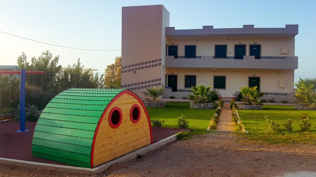 Kritamos Beach Apartments Франгокастелло Экстерьер фото