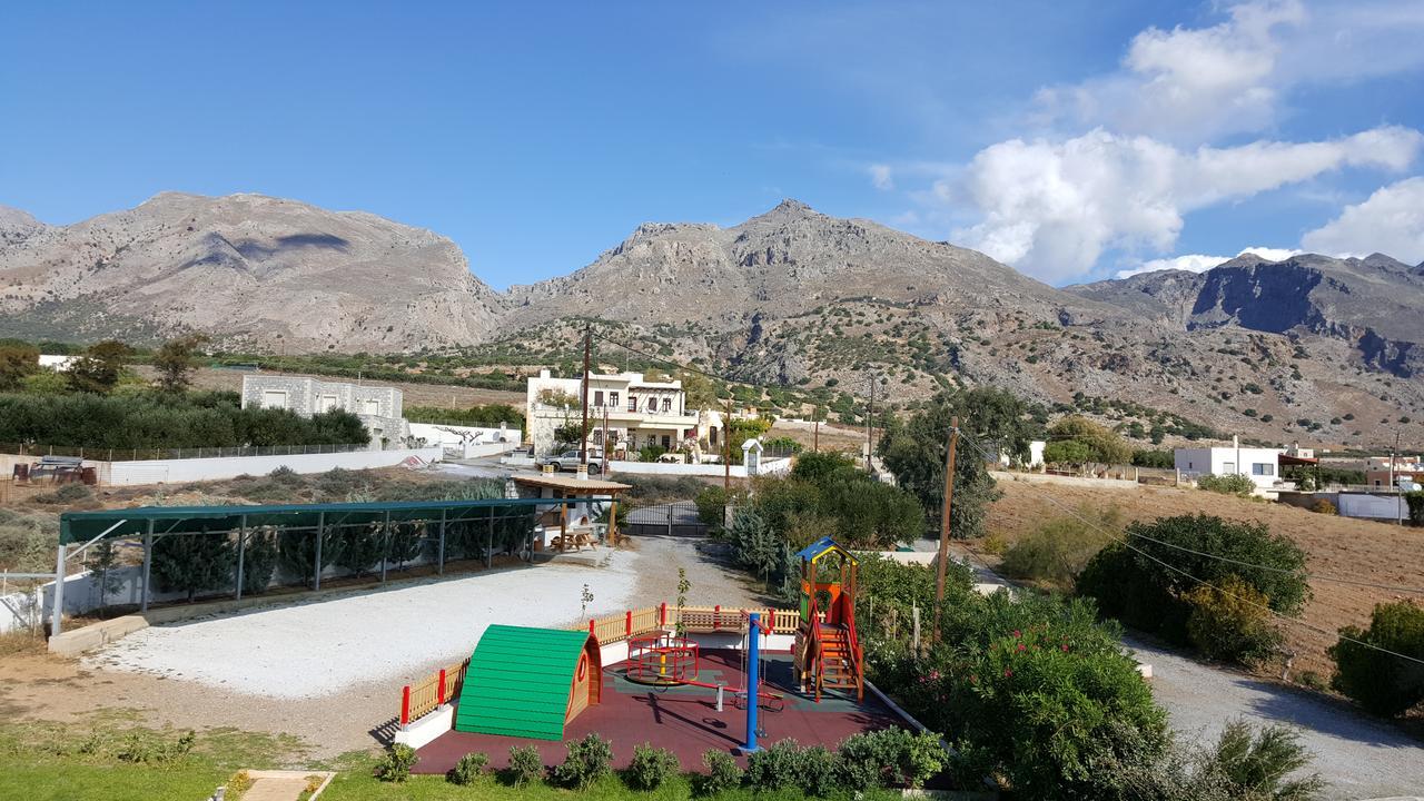 Kritamos Beach Apartments Франгокастелло Экстерьер фото